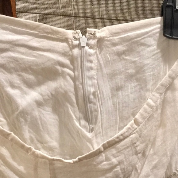 Long White flowy skirt - Picture 3 of 3